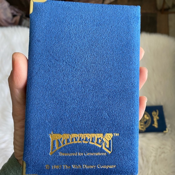 Disney 60th Mickey limited Edition book brochure cover - Picture 5 of 9